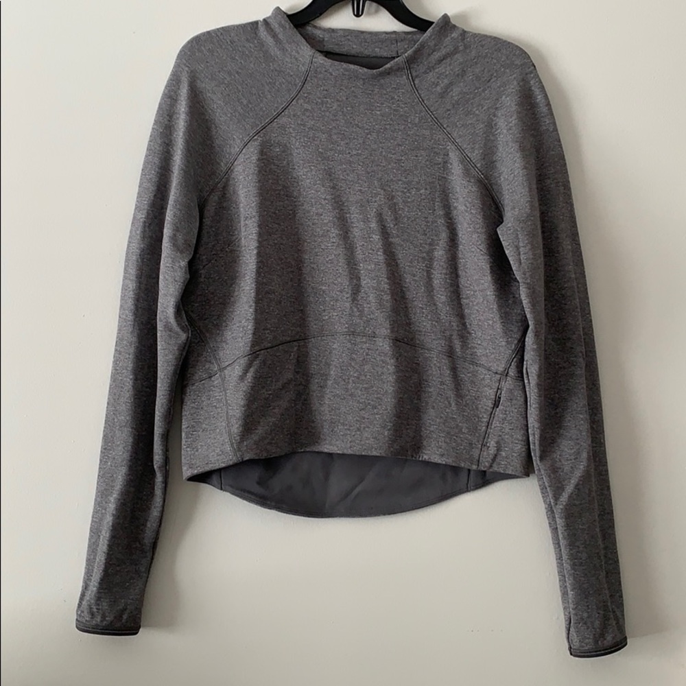 Lululemon cropped shirt